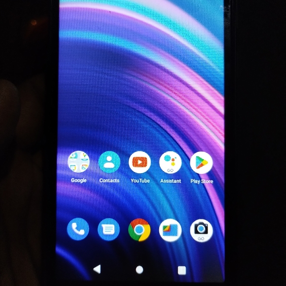 Blu Android phone with Free service already connected - Picture 1 of 3